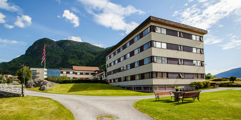 Sognefjord Hotel Hermansverk Bagian luar foto